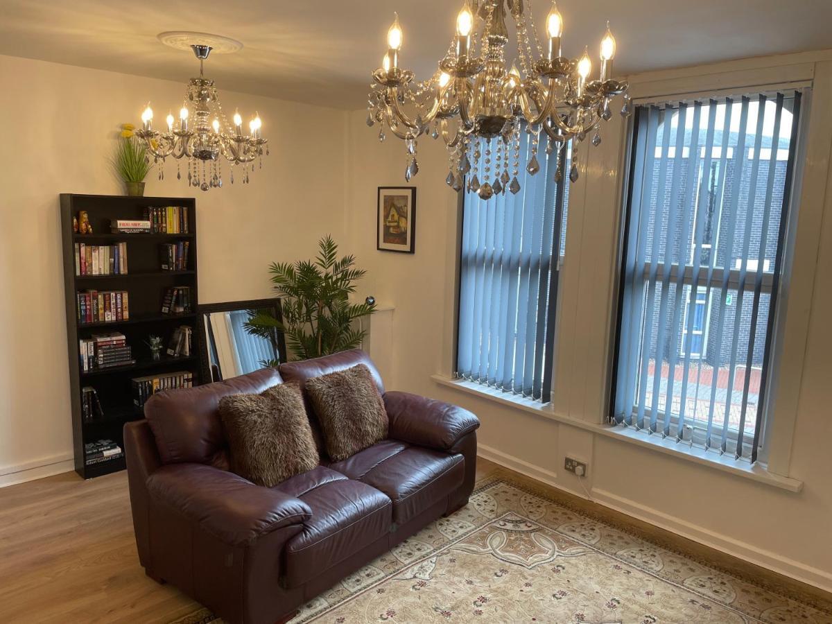 Lovely 2 Bed Apartment, Arnold Town Centre. Nottingham Bagian luar foto