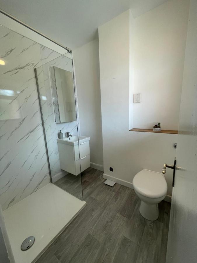 Lovely 2 Bed Apartment, Arnold Town Centre. Nottingham Bagian luar foto