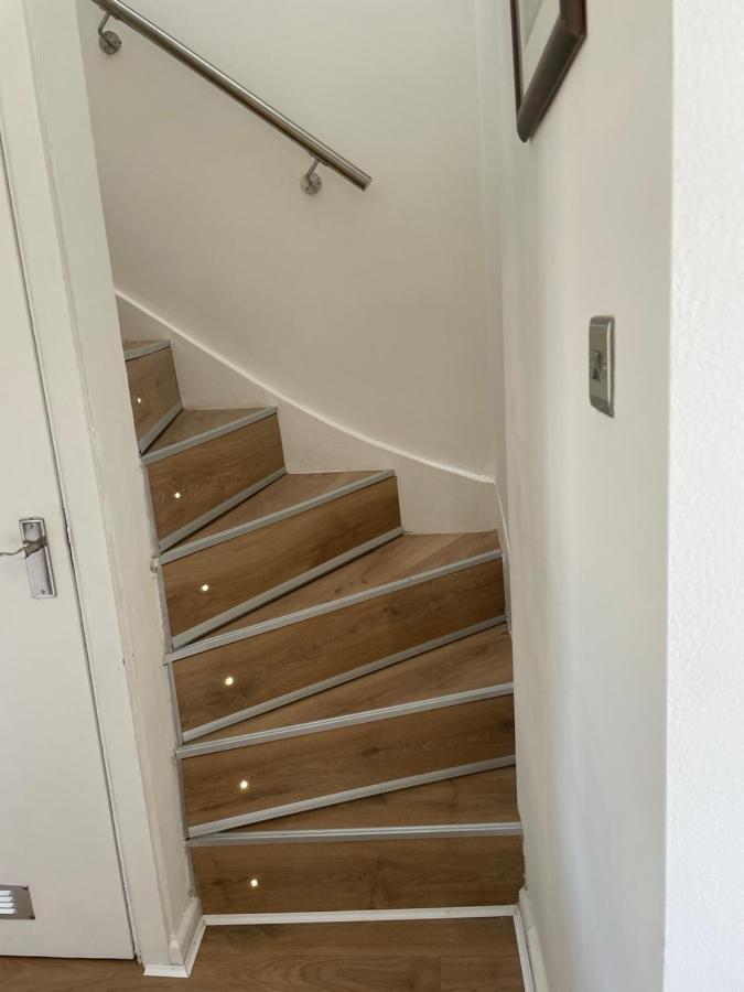 Lovely 2 Bed Apartment, Arnold Town Centre. Nottingham Bagian luar foto