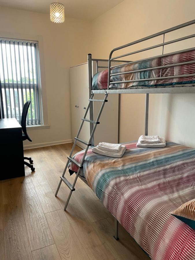 Lovely 2 Bed Apartment, Arnold Town Centre. Nottingham Bagian luar foto