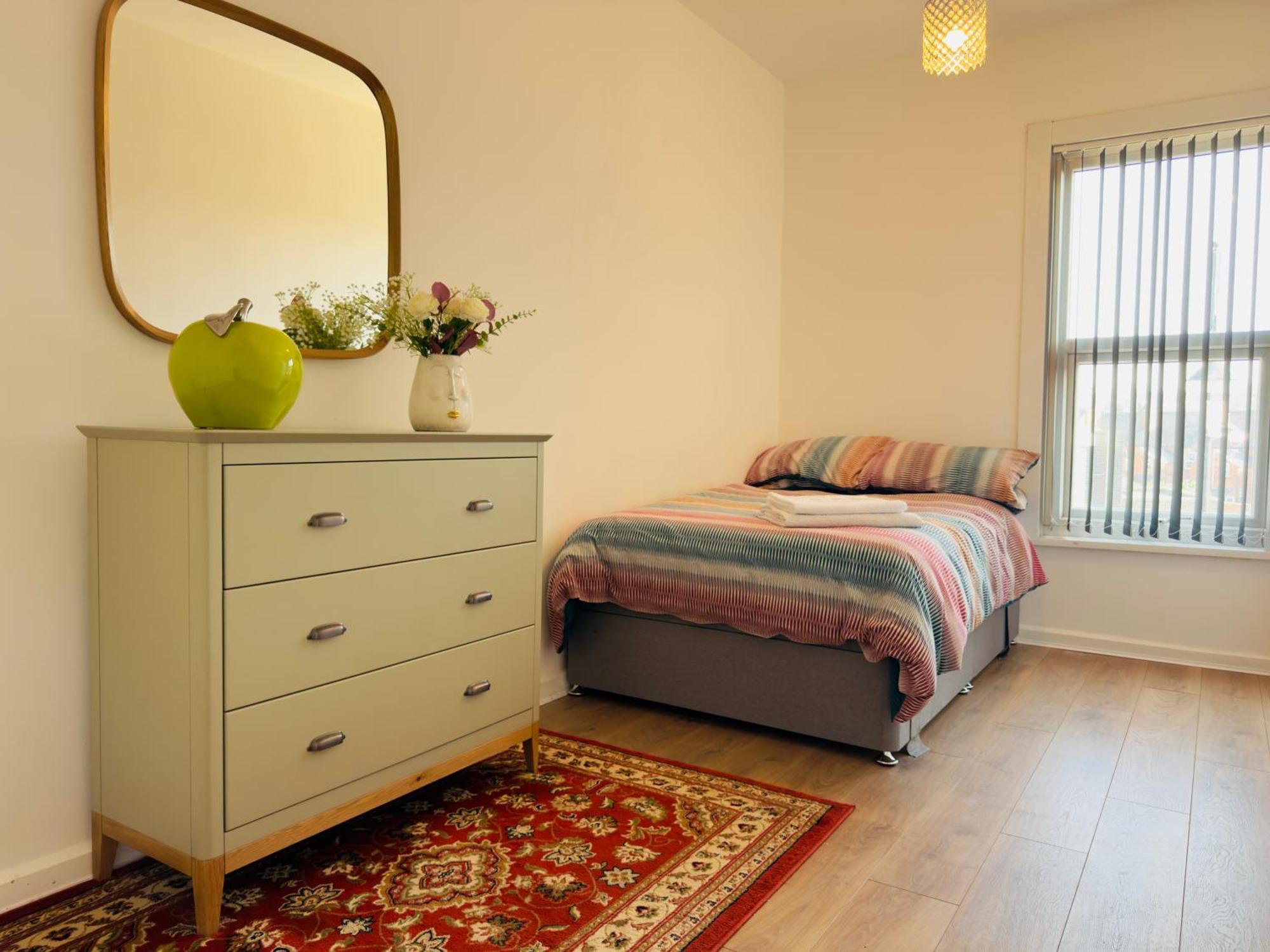 Lovely 2 Bed Apartment, Arnold Town Centre. Nottingham Bagian luar foto